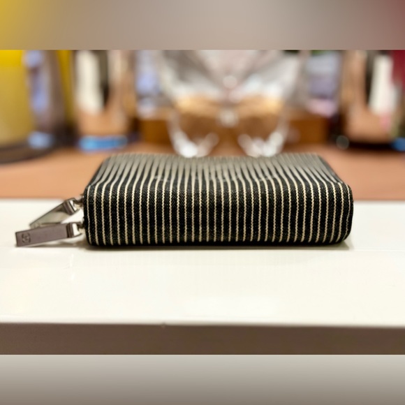 SOLD ❌ Chanel Denim Double Zippy Wallet - Picture 3 of 15